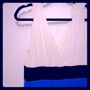 Miroa color bock dress in white, blue, black